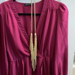 Gold Kendra Scott necklace